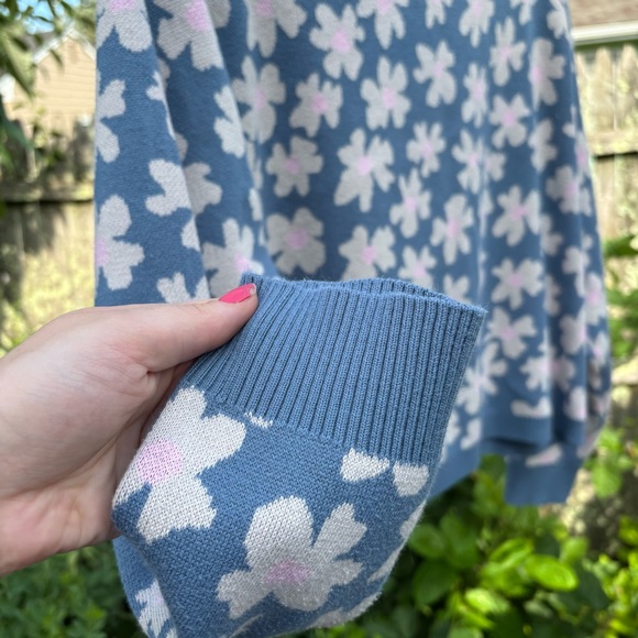 Spiritual Gangster Floral Jacquard Boxy Raglan Pullover size medium - Picture 4 of 6